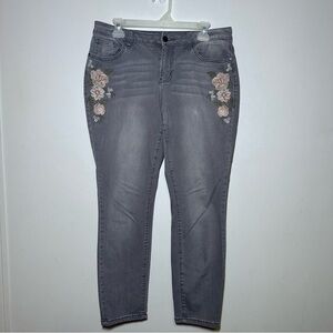 Earl Jeans Gray Denim Floral Embroidered Women Jeans Size 12